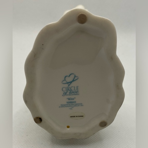 Vintage Minimalist Bride and Groom Circle of Love The Kiss 2002 - Picture 6 of 6